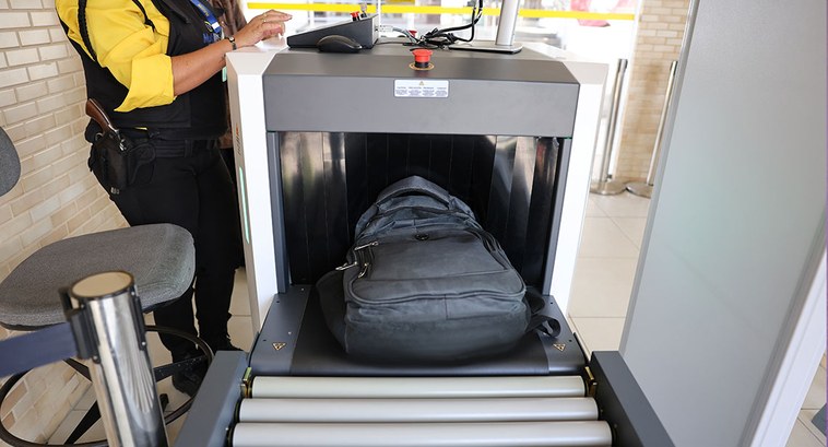 TRE-SE adquire máquina de Raio-X para reforçar a segurança no tribunal O dispositivo proporciona um ambiente mais seguro às pessoas que trabalham e circulam pelo Tribu...