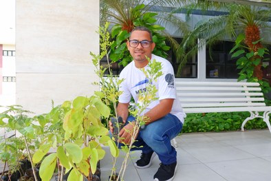 TRE-SE celebra o Dia da Árvore com distribuição de mudas