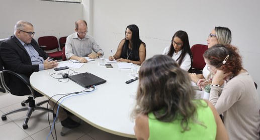 O objetivo é garantir o pleno exercício do voto por pessoas com deficiência