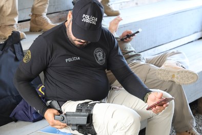 Com o objetivo de fortalecer a segurança institucional, o curso foi ministrado por agentes da Po...